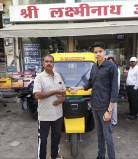 e rickshaw by shree Laxminath solar power