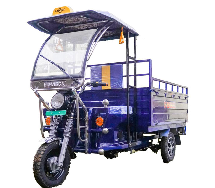 e magic cargo rickshaw by shree Laxminath solar power